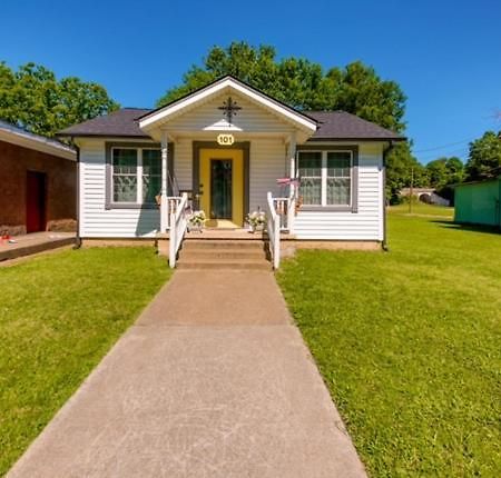 Historic Town Square Bungalow In Heart Of Brighton Atoka Экстерьер фото