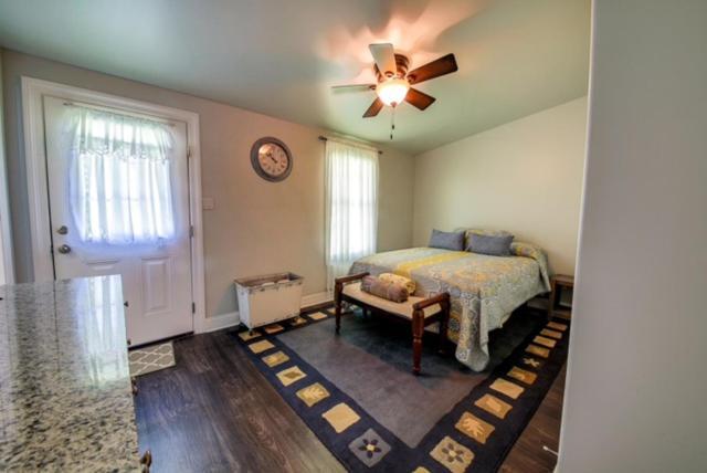 Historic Town Square Bungalow In Heart Of Brighton Atoka Экстерьер фото