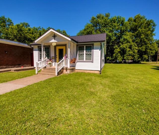 Historic Town Square Bungalow In Heart Of Brighton Atoka Экстерьер фото